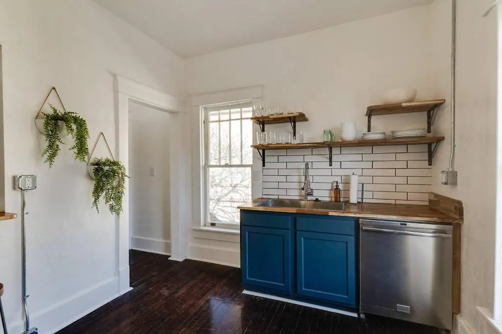 Apartment Historic Apt Near Music Row-Hillsboro Village Nashville United States