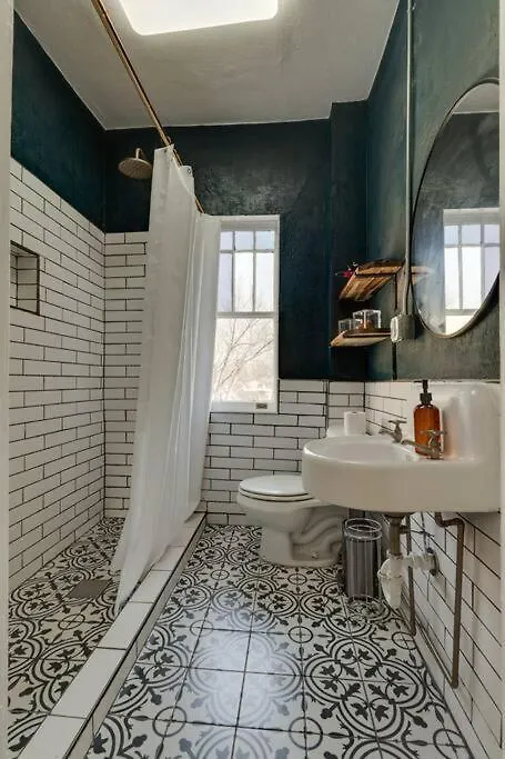 Historic Apt Near Music Row-Hillsboro Village Nashville